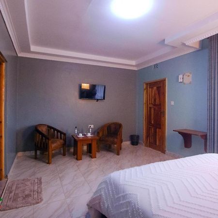 Juniper Park Resort Nyahururu ภายนอก รูปภาพ